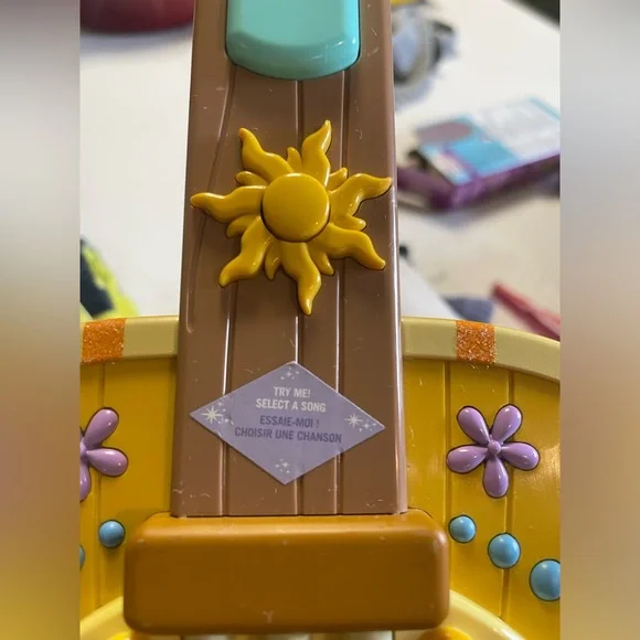 Disney Store Interactive Musical light up Guitar Rapunzel Tangled, TESTED, WORKS - Picture 6 of 7